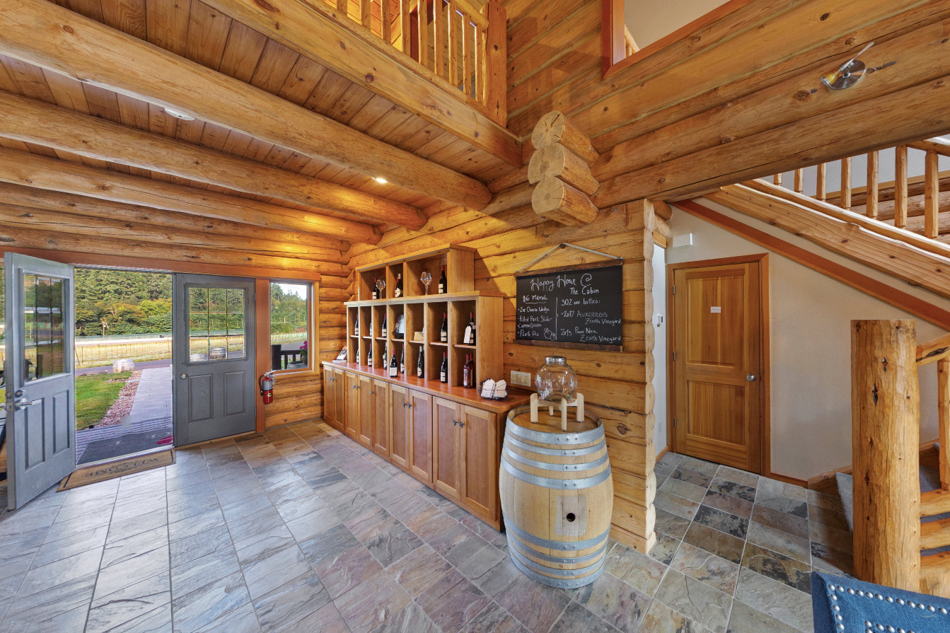 Cabin interior – main entrance